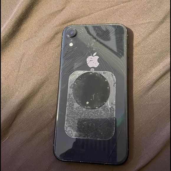 iPhone XR - Picture 4 of 5